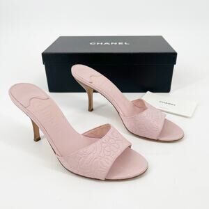 Chanel Vintage Retro Pink Embossed Leather Camellia CC Slide Sandals EU 37.5